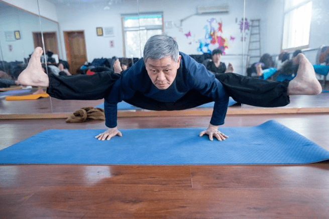 Le yoga peut développer la force